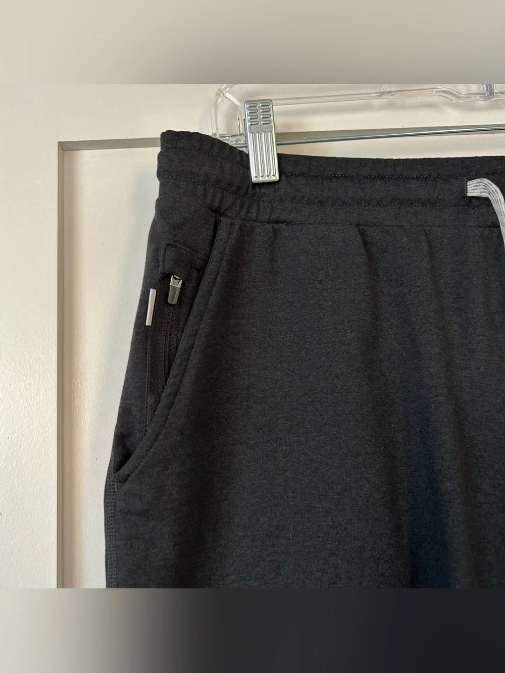 Vuori Ponto Performance Short 7” in Black Heather Size Large